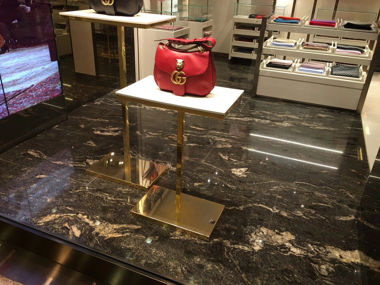 古馳黑<span> </span><span>巴西/花崗石</span>